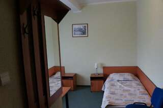 Отель Hotel SenS Mierzyn Двухместный номер с 1 кроватью или 2 отдельными кроватями и ванной комнатой-9